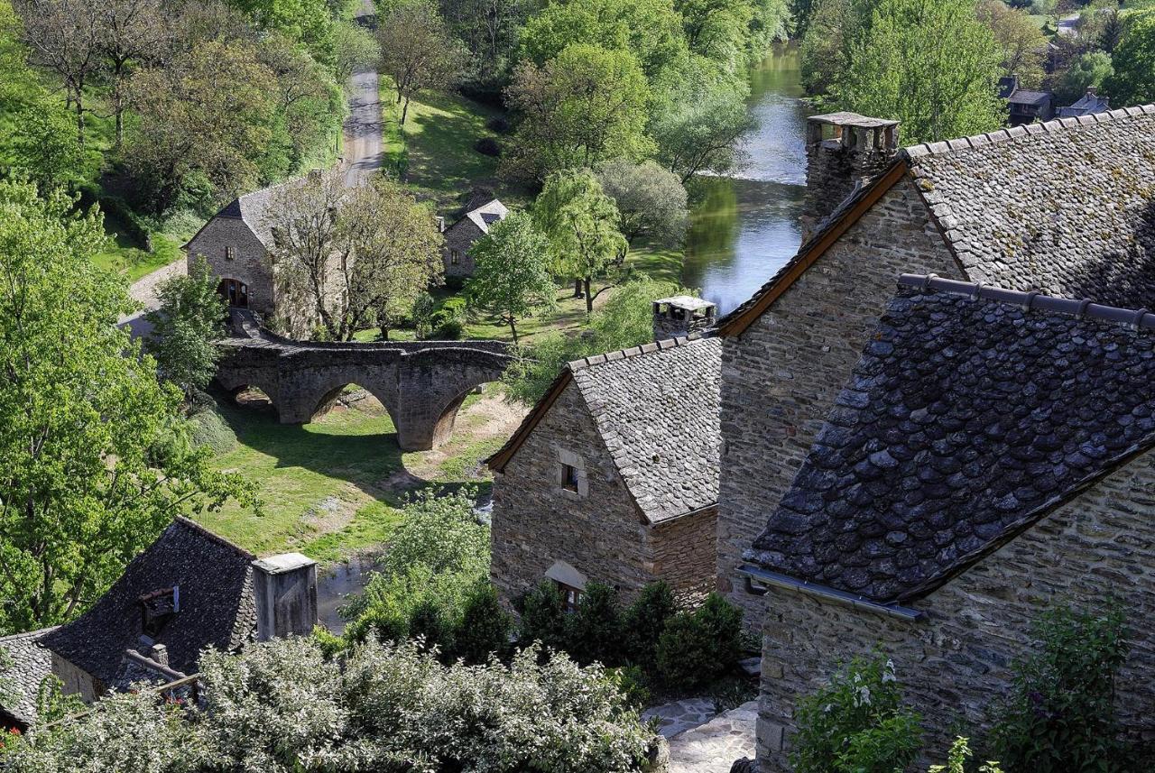 Gite De La Cascade Salles-la-Source Екстер'єр фото